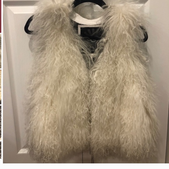 COPY - UGG Australian Genuine Shearling Vest - Never Worn - Picture 5 of 5